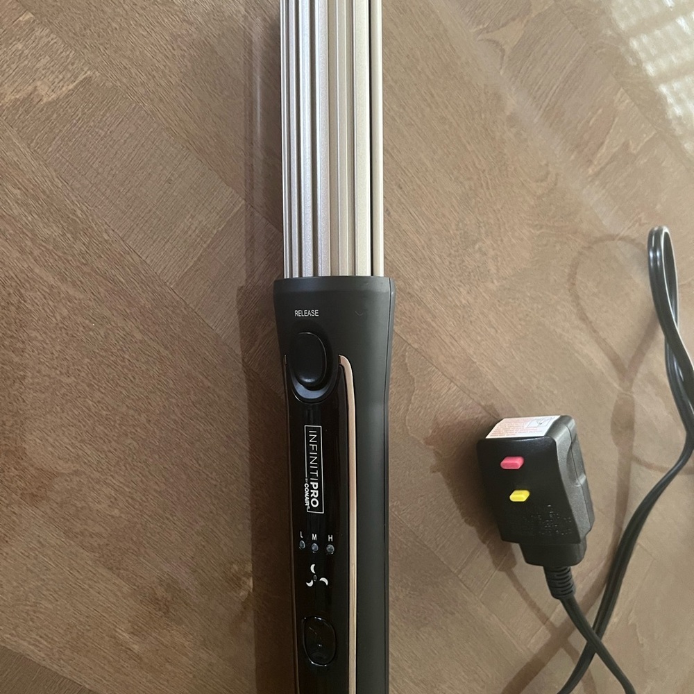 Infiniti Pro by Conair flat iron curling wand with cool air